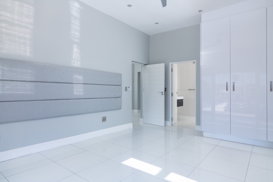 5 Bedroom Property for Sale in Laaiplek Western Cape